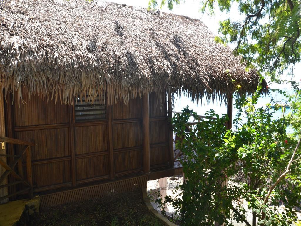 Auberge Le Maki Lodge Ampangorinana Room photo