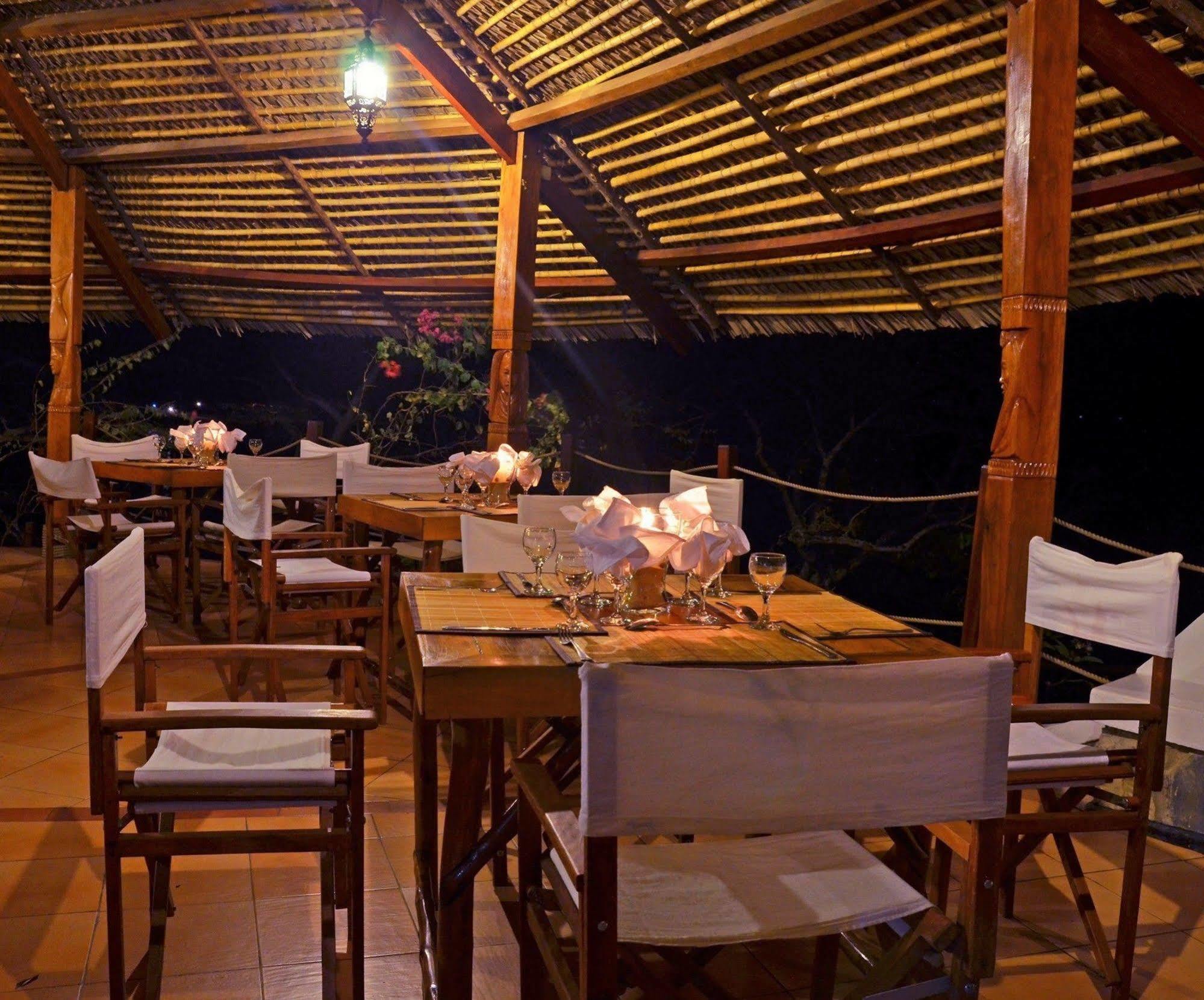 Auberge Le Maki Lodge Ampangorinana Exterior photo